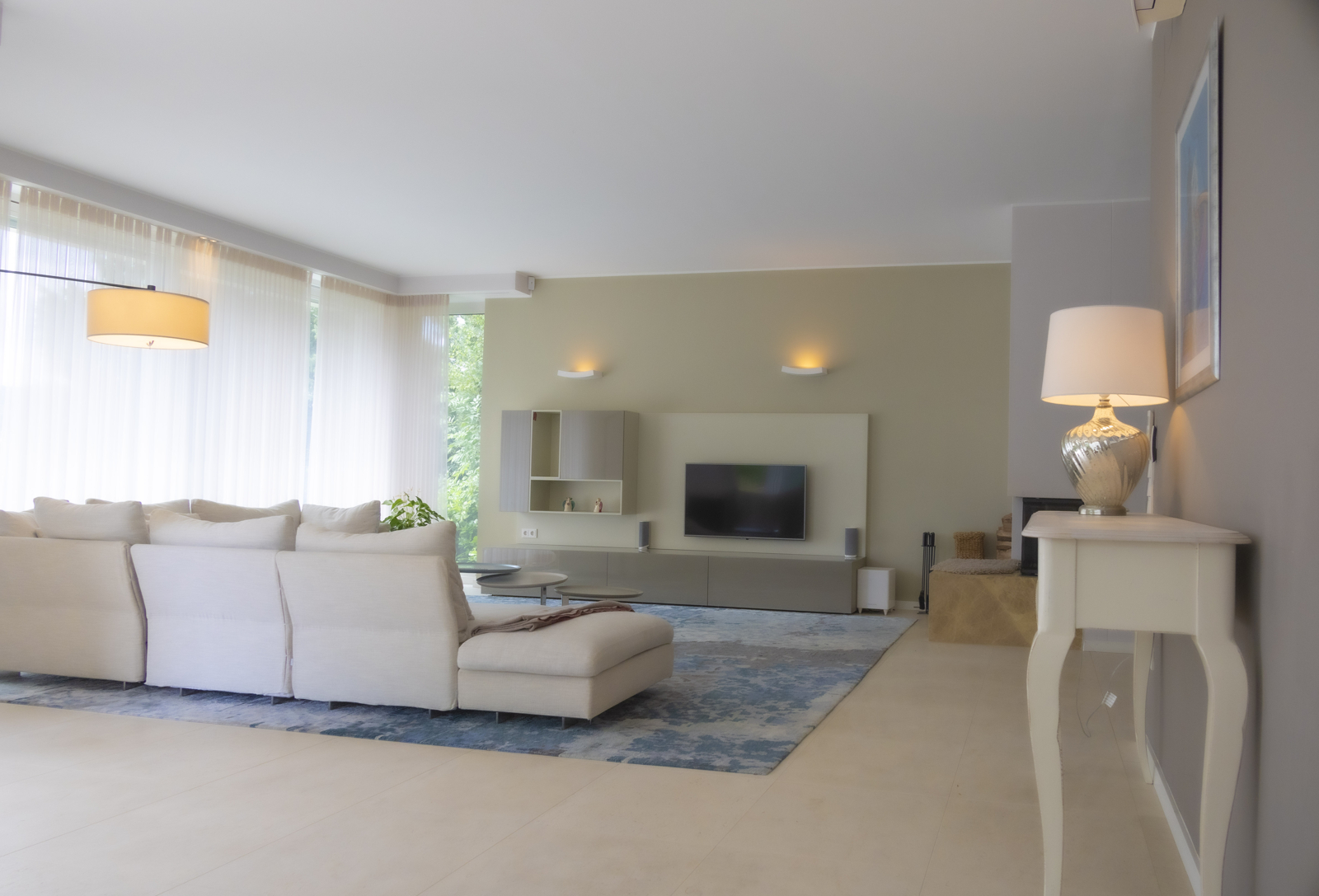 Architektonisches Juwel in Hietzing: Lift, Pool, Sauna und Smart-Home-System